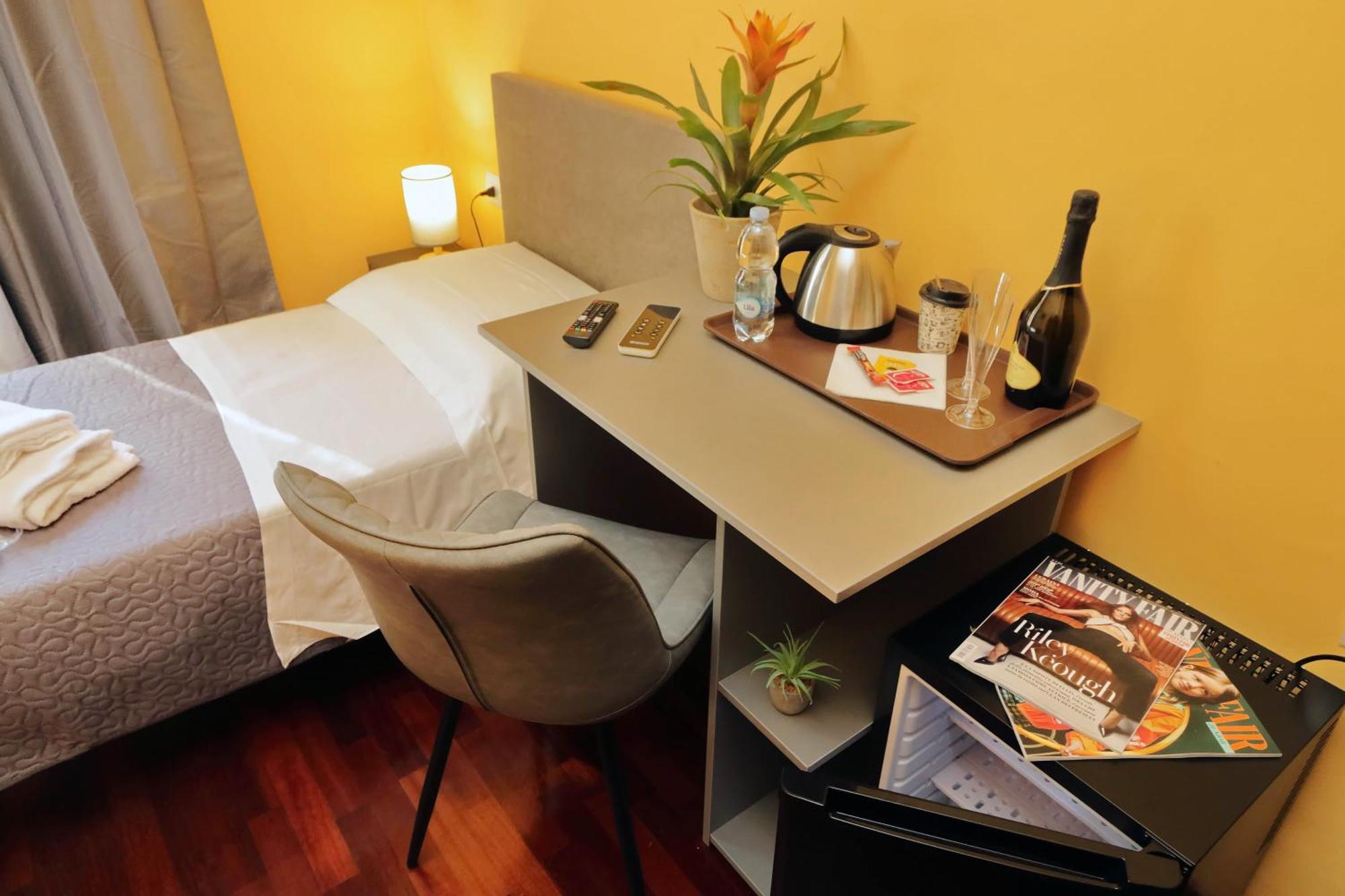 Lhg Comfy Rooms Roma Exterior foto